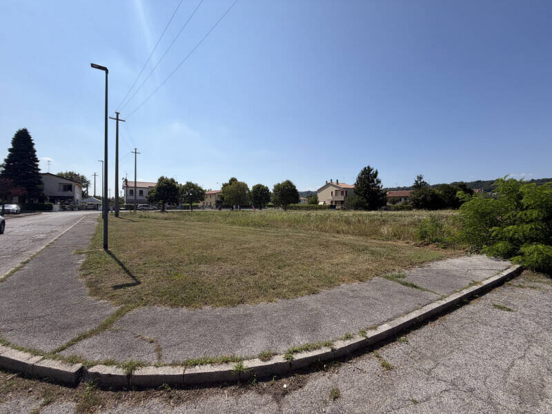 casa indipendente in vendita a Nervesa della Battaglia in zona Sovilla