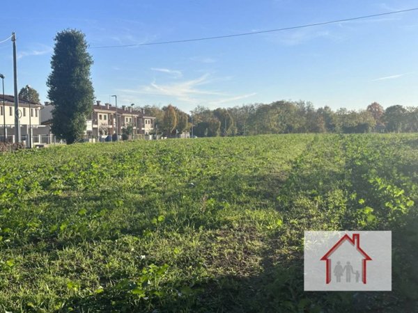 terreno agricolo in vendita a Nervesa della Battaglia in zona Sovilla