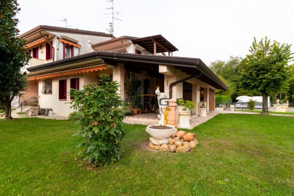 casa indipendente in vendita ad Oderzo in zona Fratta