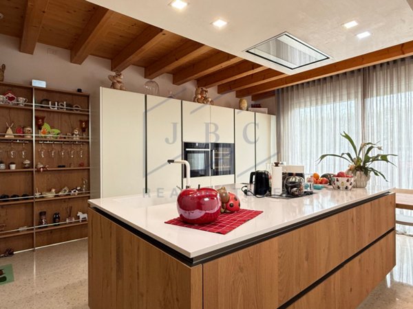 casa indipendente in vendita ad Oderzo in zona Camino