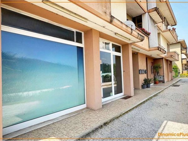 ufficio in vendita ad Oderzo in zona Colfrancui