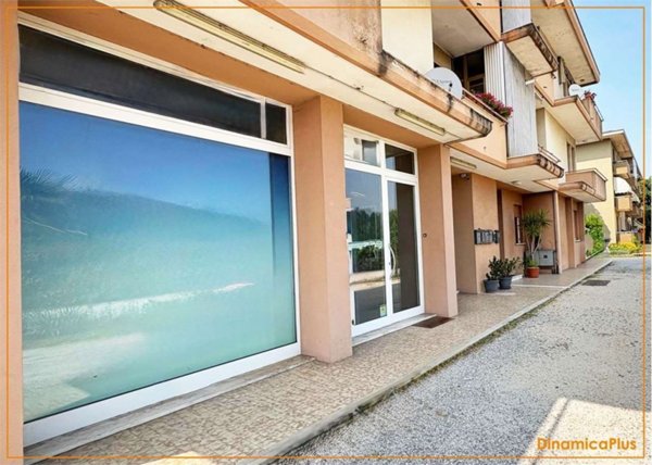 ufficio in vendita ad Oderzo in zona Colfrancui