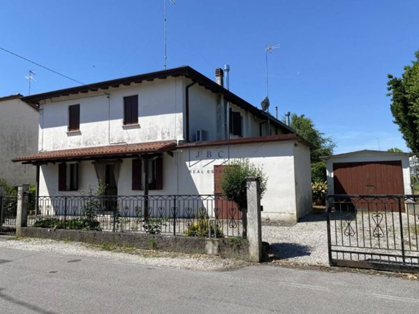 casa indipendente in vendita ad Oderzo in zona Faè