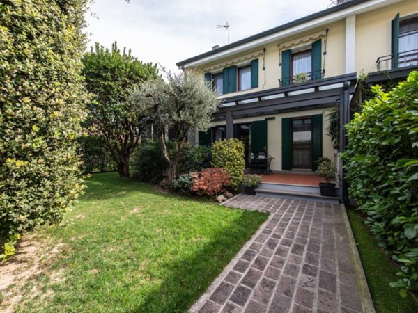 casa indipendente in vendita ad Oderzo in zona Faè