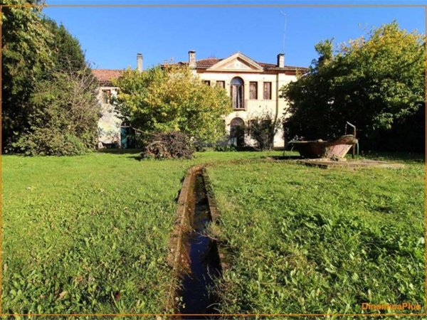 casa indipendente in vendita ad Ormelle in zona Tempio