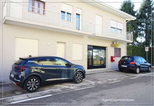 negozio in vendita ad Ormelle in zona Roncadelle
