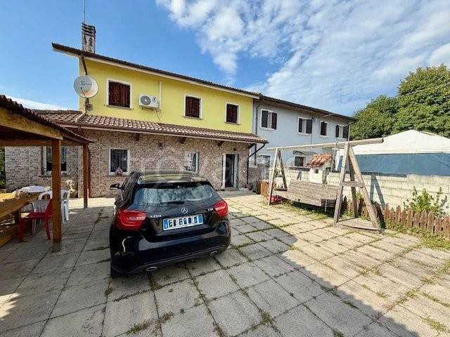 casa indipendente in vendita ad Ormelle in zona Roncadelle