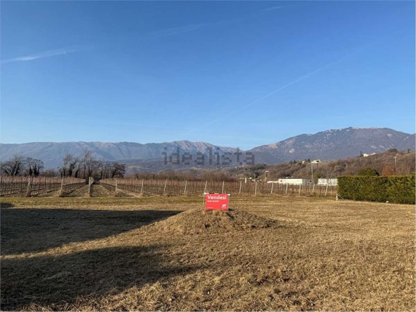 bifamiliare in vendita ad Orsago