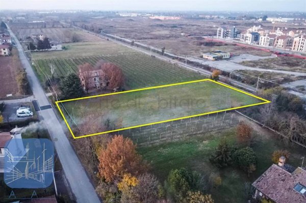 terreno agricolo in vendita a Paese in zona Castagnole