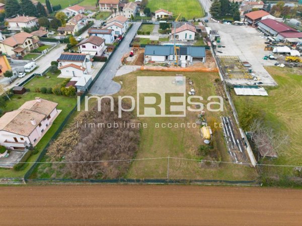 casa indipendente in vendita a Paese in zona Porcellengo