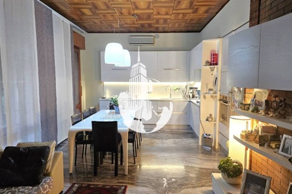 casa indipendente in vendita a Paese in zona Castagnole