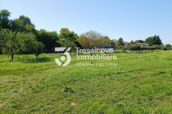 terreno in vendita a Paese in zona Padernello