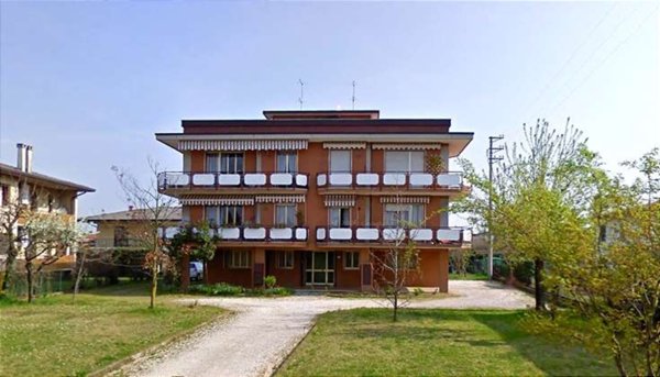 appartamento in vendita a Paese in zona Castagnole