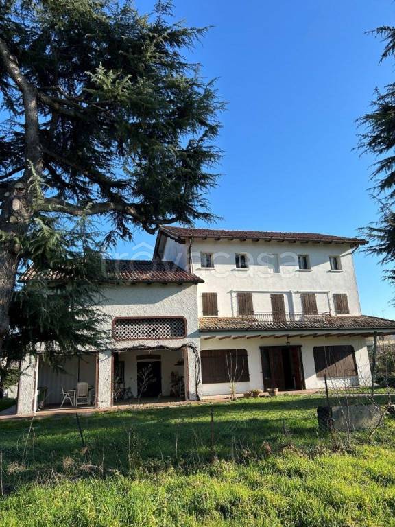 casa indipendente in vendita a Paese in zona Castagnole