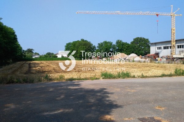 terreno edificabile in vendita a Paese in zona Castagnole
