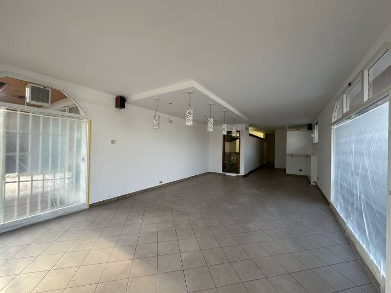 locale di sgombero in vendita a Paese in zona Postioma