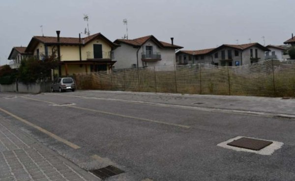 terreno edificabile in vendita a Paese