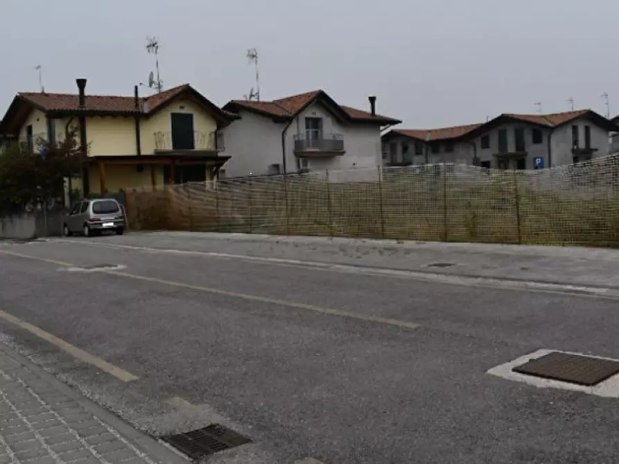 terreno edificabile in vendita a Paese