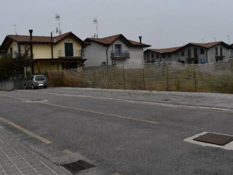 terreno edificabile in vendita a Paese