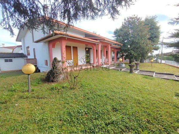 casa indipendente in vendita a Paese