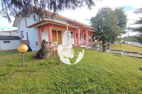 casa indipendente in vendita a Paese