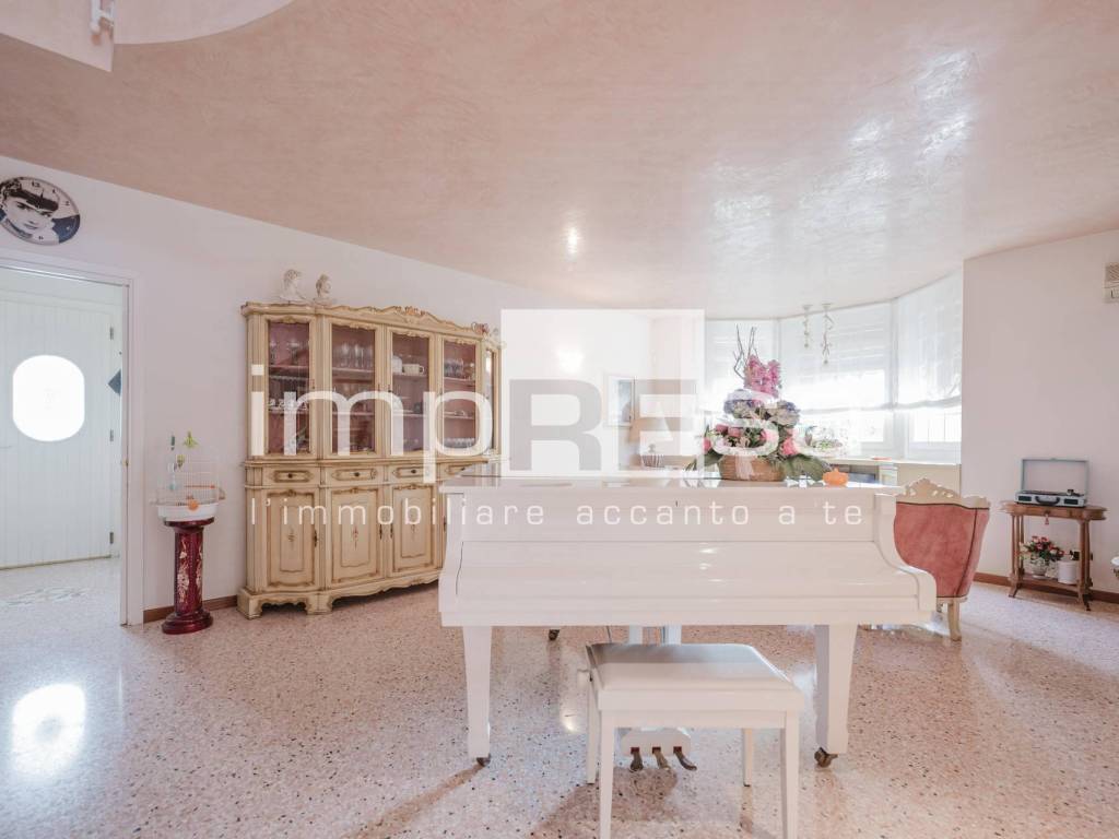 casa indipendente in vendita a Paese in zona Postioma