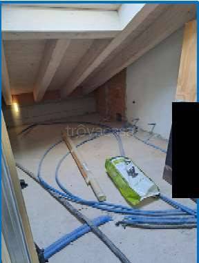 appartamento in vendita a Paese in zona Padernello