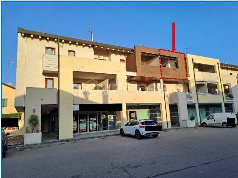 appartamento in vendita a Paese in zona Padernello