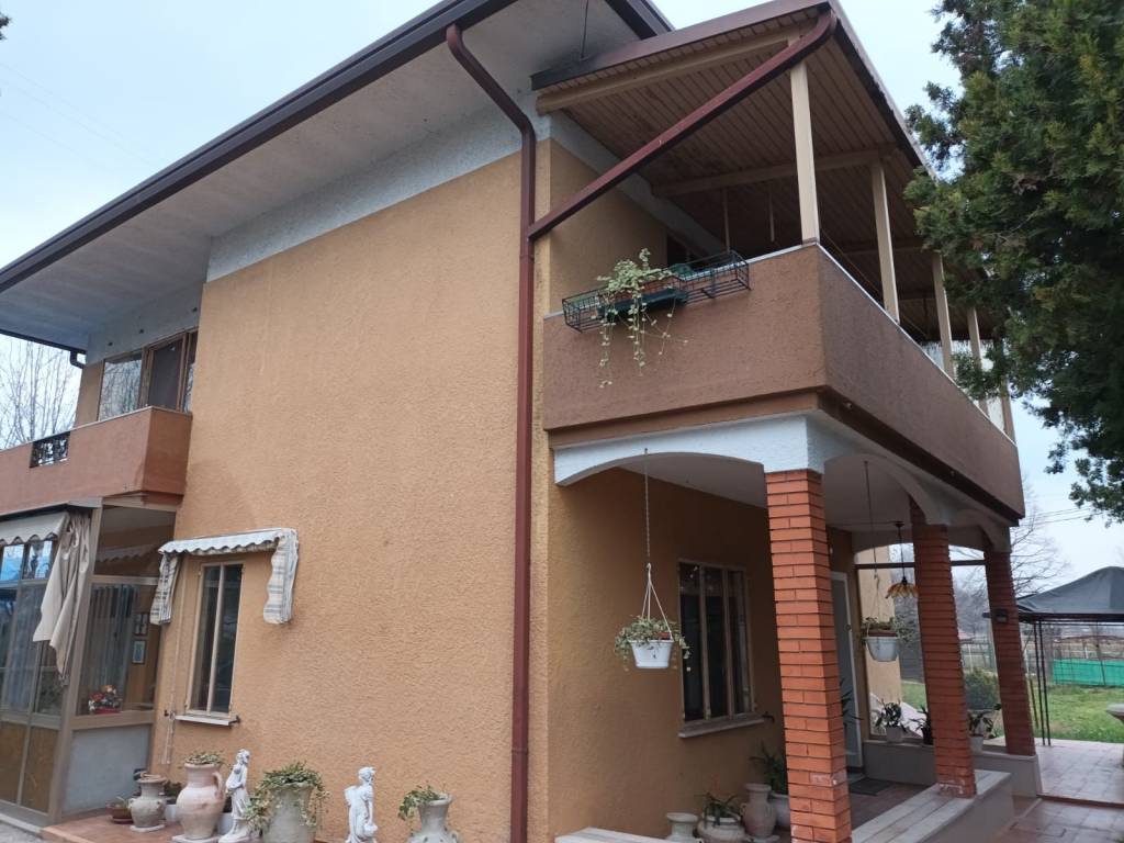 casa indipendente in vendita a Paese
