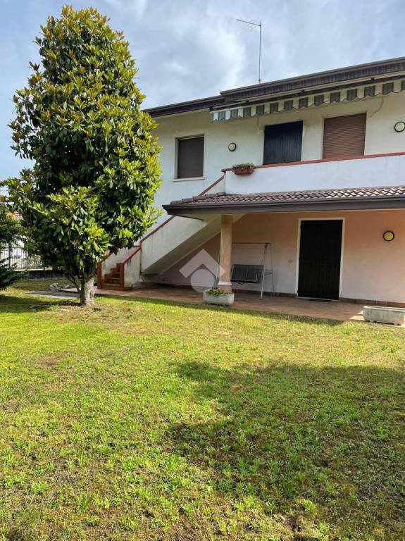 casa indipendente in vendita a Paese