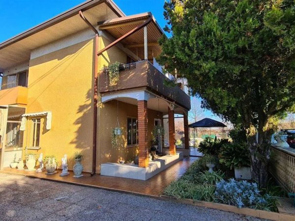 casa indipendente in vendita a Paese