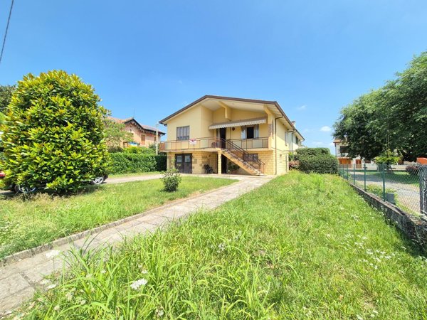 casa indipendente in vendita a Paese in zona Castagnole