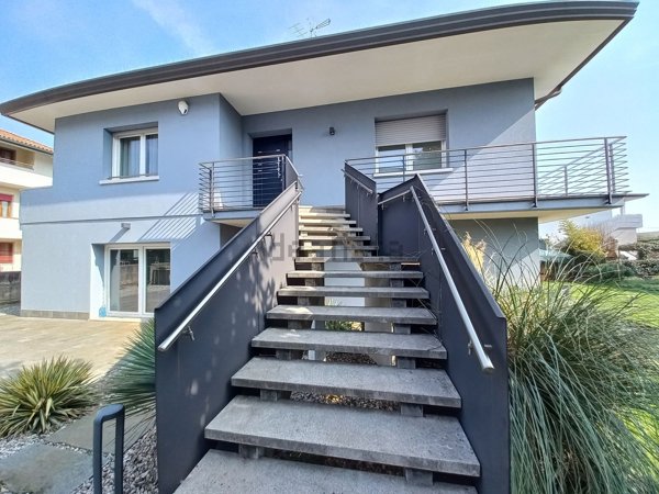 casa indipendente in vendita a Paese