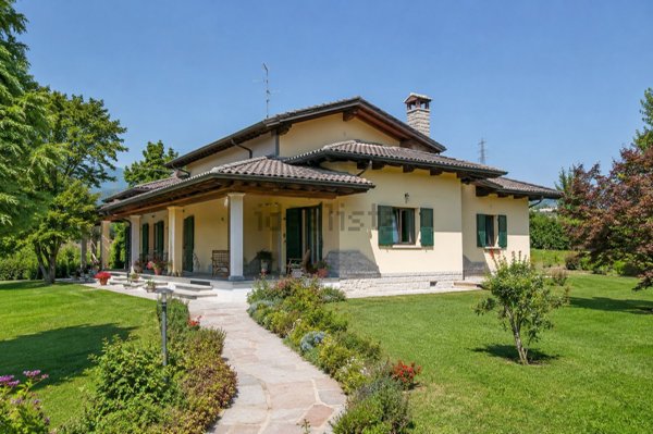 casa indipendente in vendita a Paese