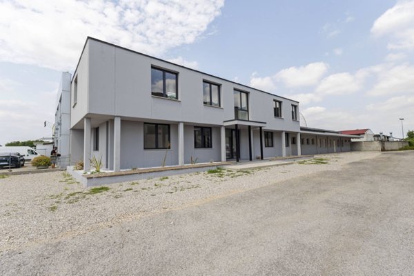 ufficio in vendita a Paese in zona Castagnole