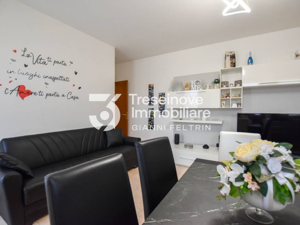 appartamento in vendita a Paese in zona Postioma