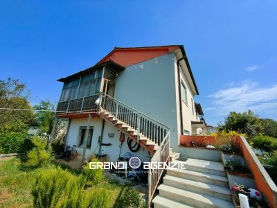 appartamento in vendita a Paese in zona Padernello