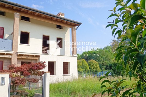casa indipendente in vendita a Paese in zona Padernello