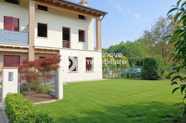 casa indipendente in vendita a Paese in zona Padernello