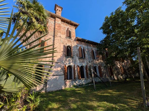 casa indipendente in vendita a Paese in zona Padernello