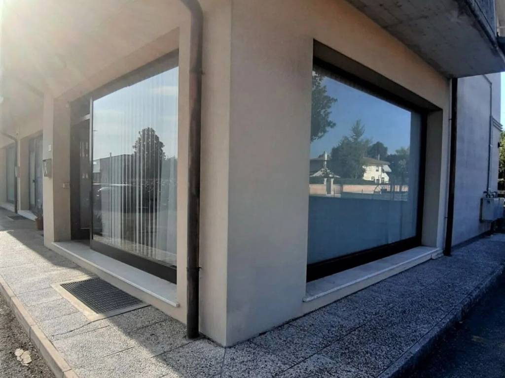 ufficio in vendita a Paese in zona Postioma