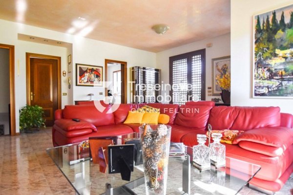 casa indipendente in vendita a Paese in zona Castagnole