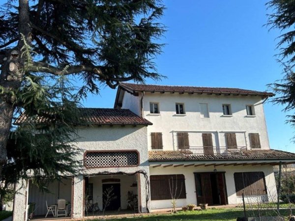 casa indipendente in vendita a Paese in zona Castagnole