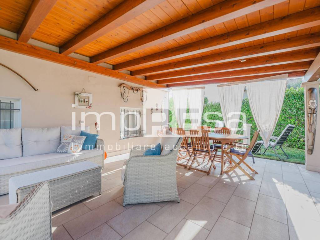 casa indipendente in vendita a Paese