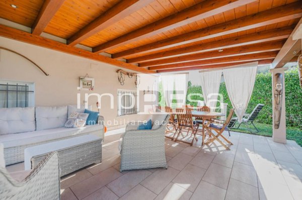 casa indipendente in vendita a Paese