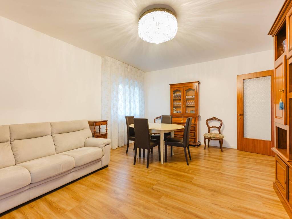 appartamento in vendita a Paese