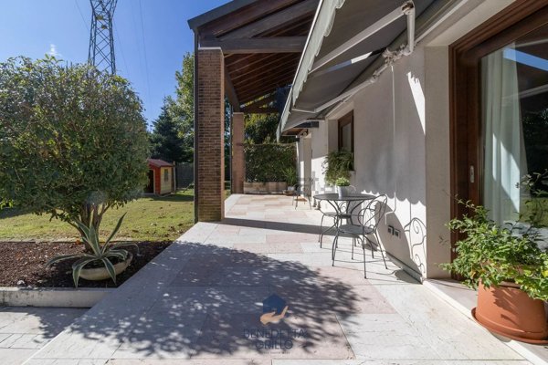 casa indipendente in vendita a Paese