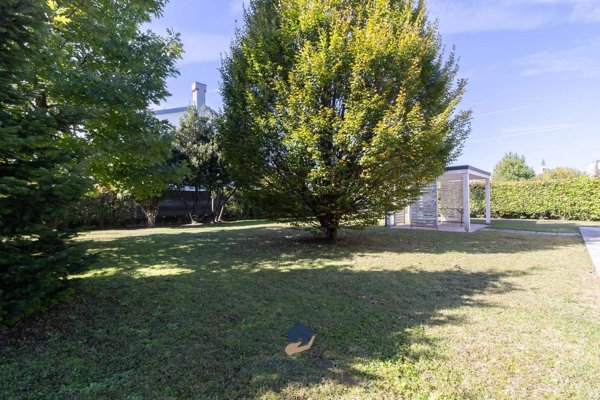 casa indipendente in vendita a Paese