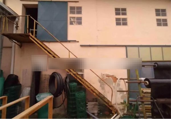 negozio in vendita a Paese