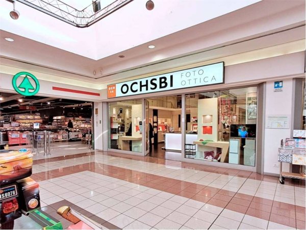 negozio in vendita a Paese